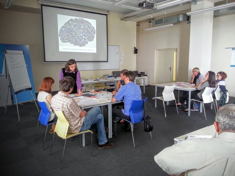 Practical content writing exercises in small groups Visnja Zeljeznjak is giving a content writing workshop